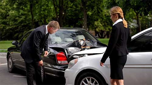 Houston Car Accident Lawyer helps you with car damages